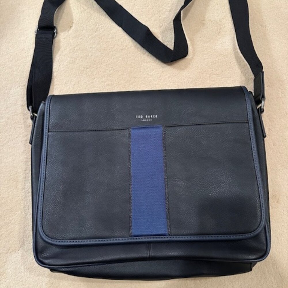 Ted Baker London - Leather Messenger - Computer Bag - Unisex - 16" x 11" - Nice!